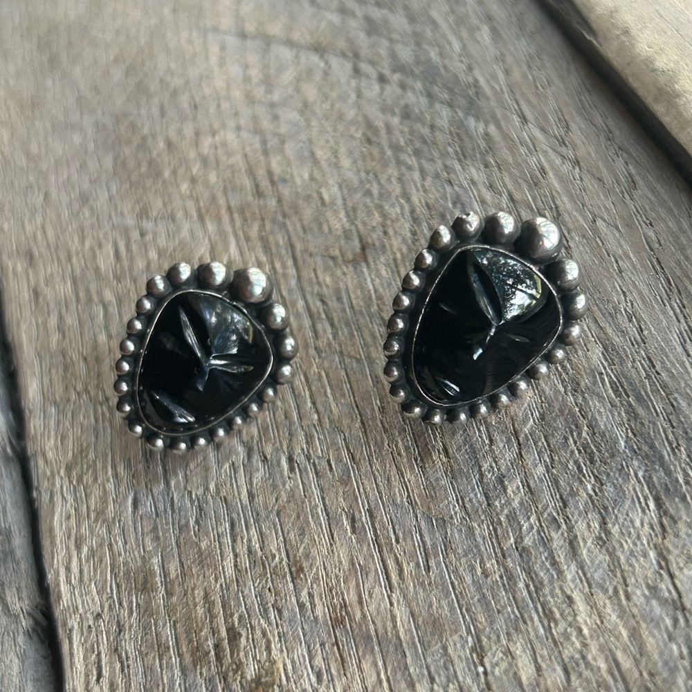 Vintage Sterling Silver Carved Mexican Onyx Face Screw Back Earrings